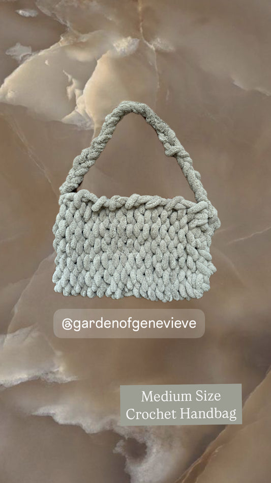 Médium Size Crochet Handbag